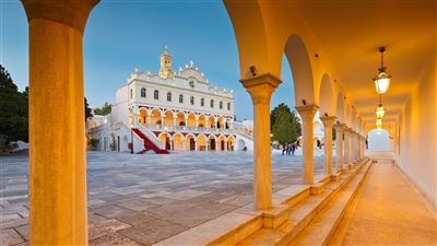 Kykladen Insel Tinos Kirche